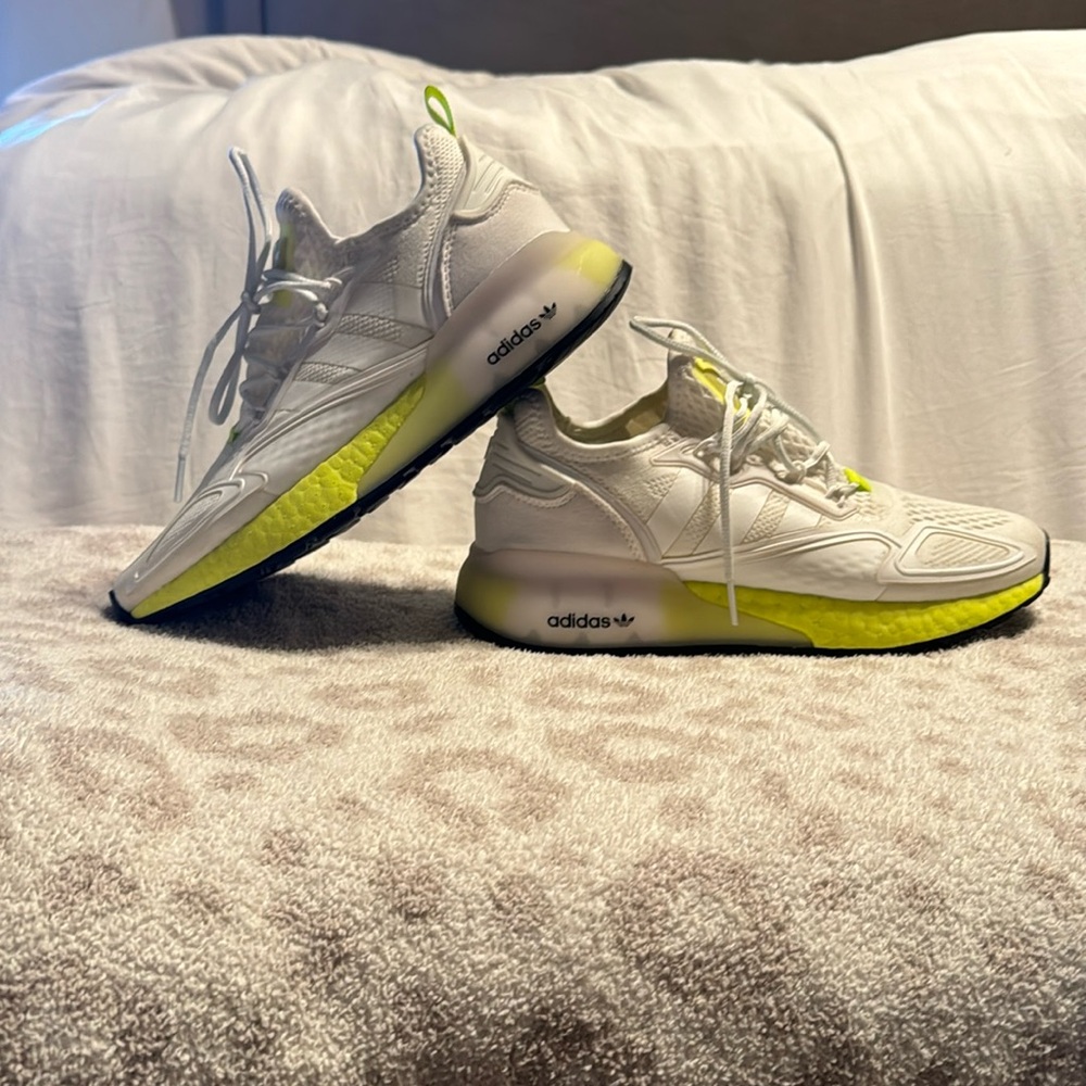 Adidas Sneakers